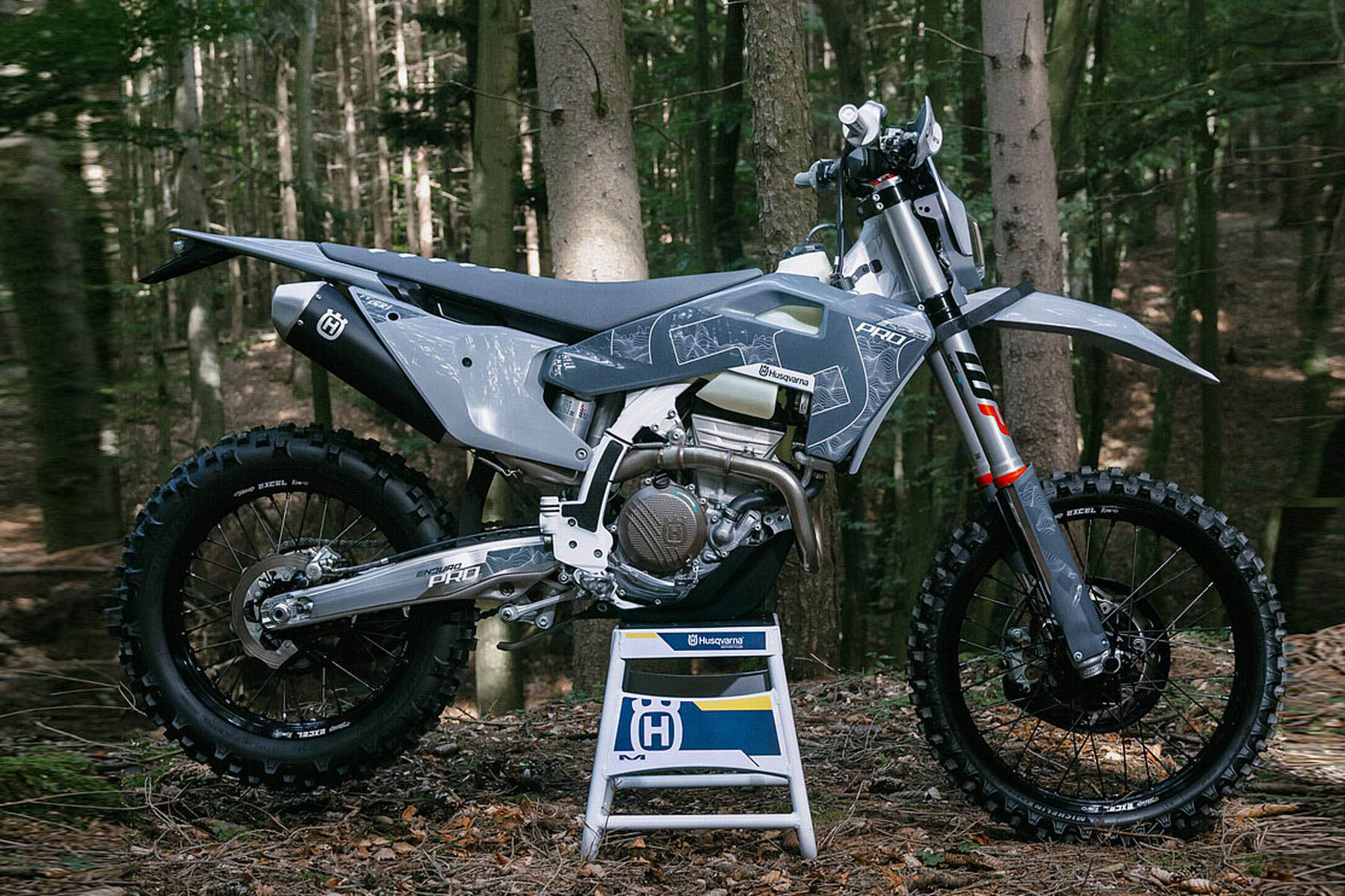 -Husqvarna_TE_300_Pro_FE_350_Pro_2026_07.jpg